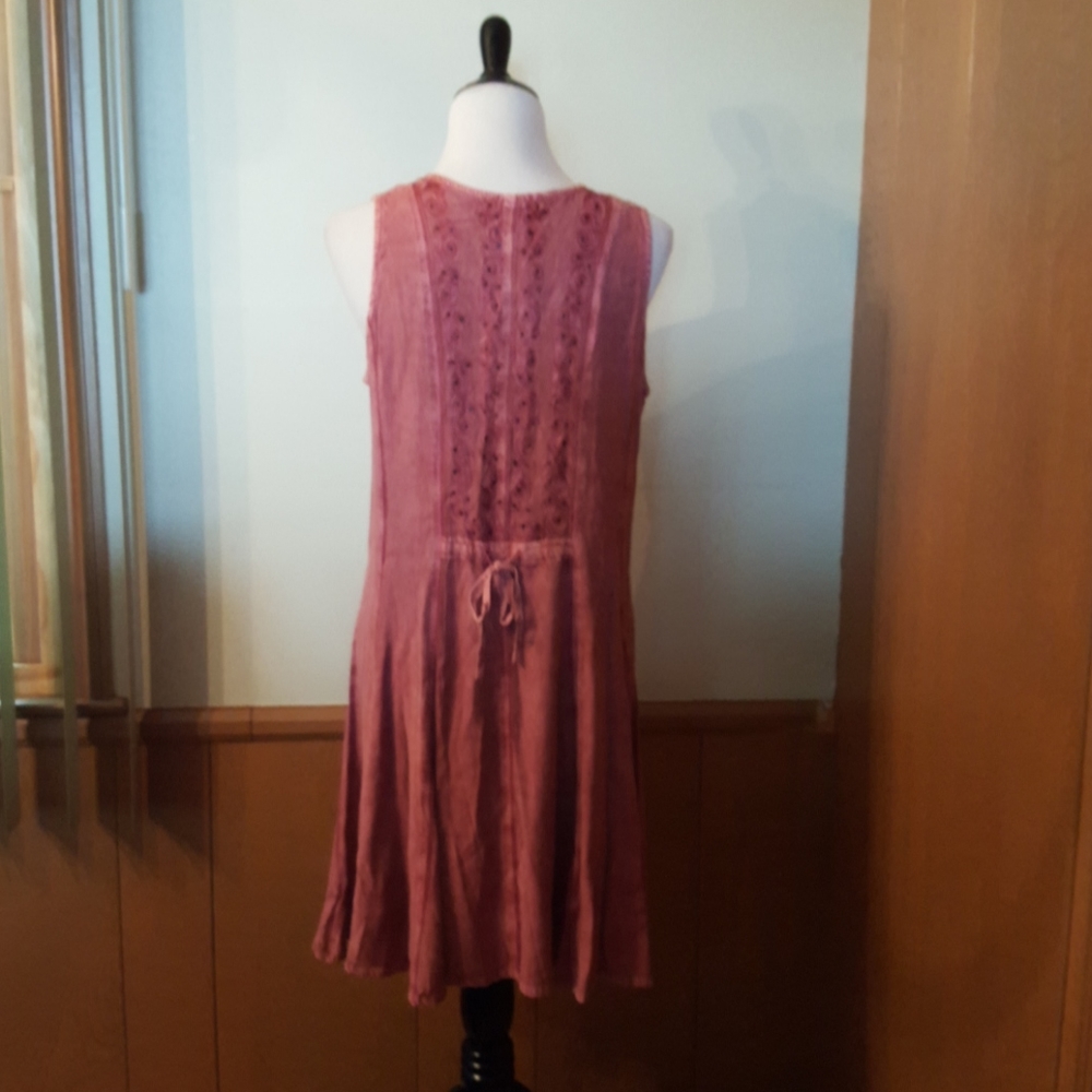Dress - Picture 2 of 2
